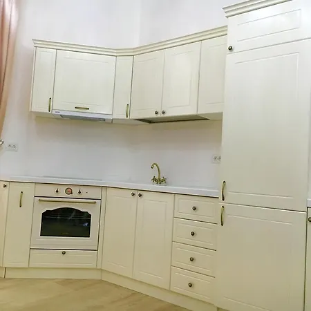 Bliss - Baroque Apartment Bucharest
