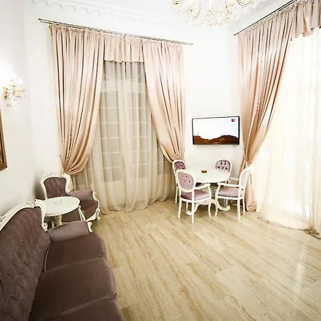 Bliss - Baroque Bucharest